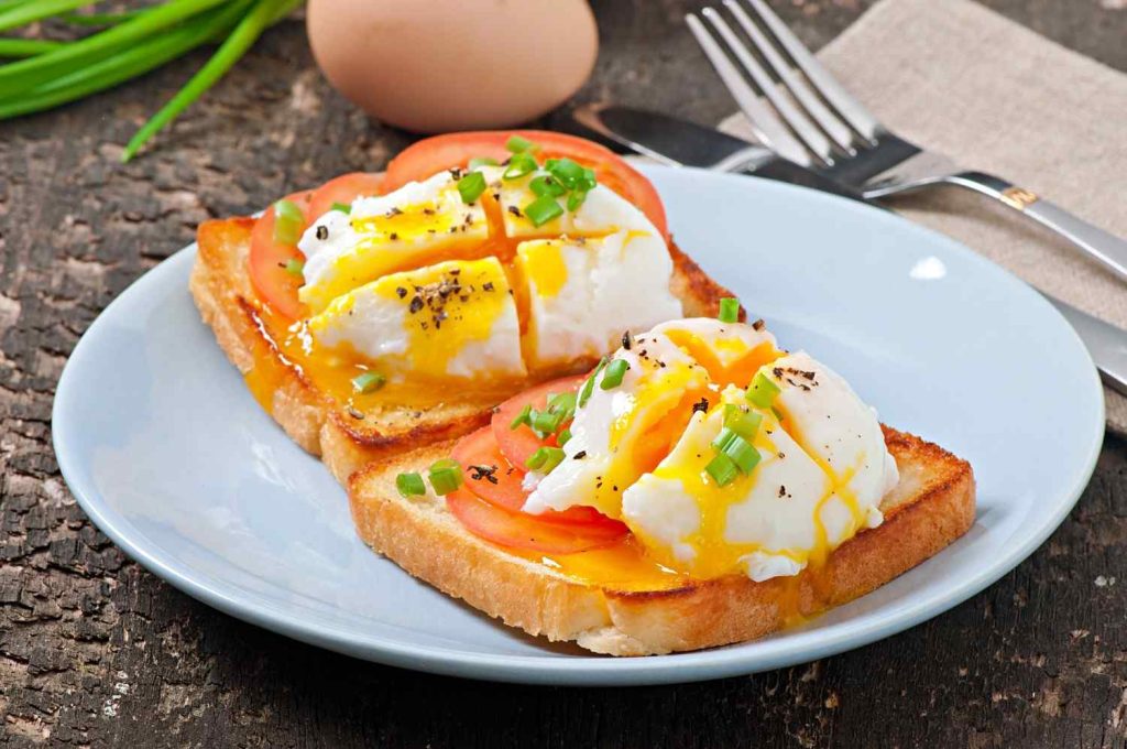 How To Cook Eggs Benedict