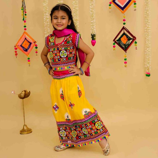 Girls Yellow chaniya choli with dupatta