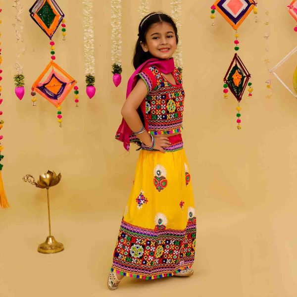 Girls Yellow chaniya choli with dupatta