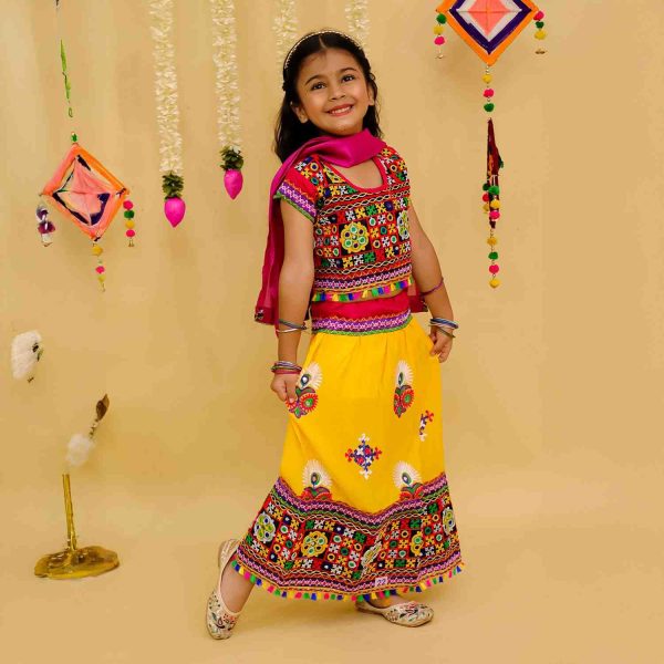 Girls Yellow chaniya choli with dupatta